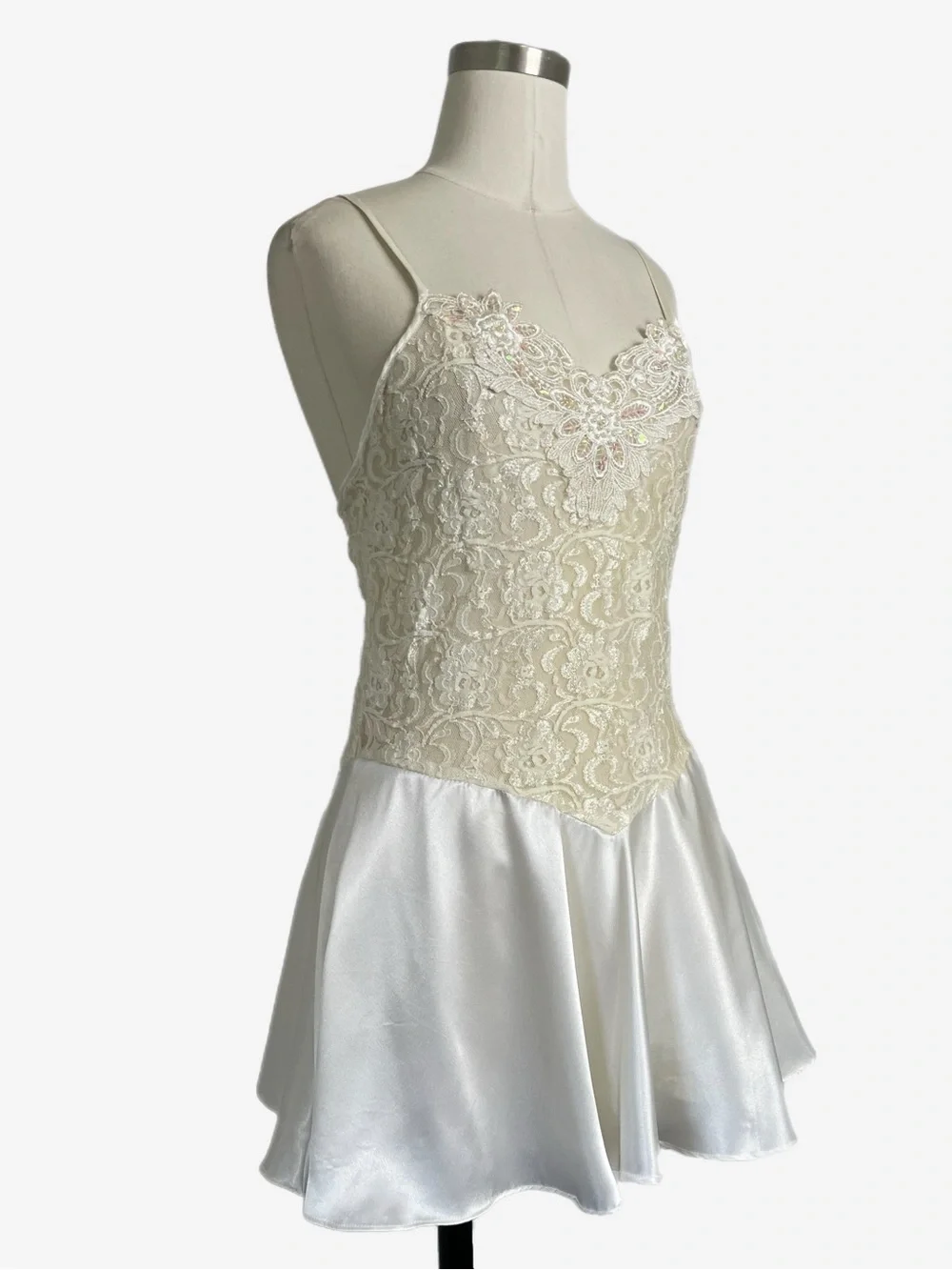 Vintage Unforgettable White sheer lace sequin slip lingerie coquette bridal S - Picture 2 of 13